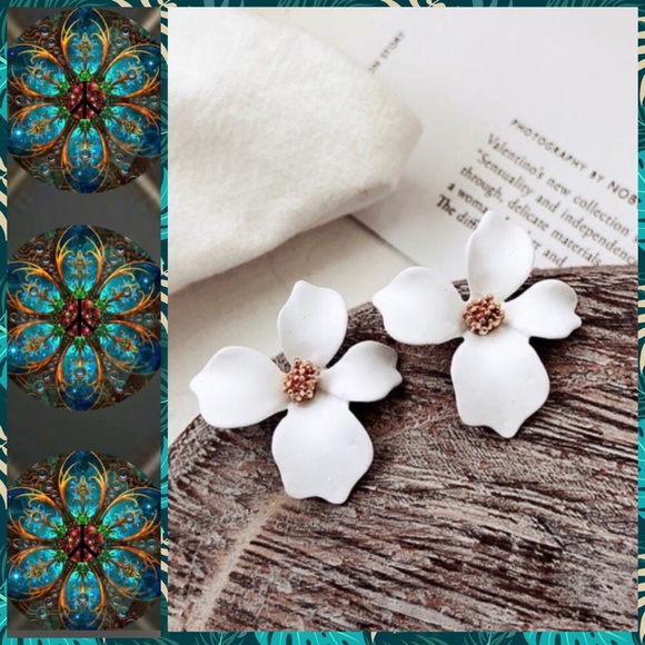 handmade Jewelry - ⚜️• Artesian Moon Flower Handmade Ear-